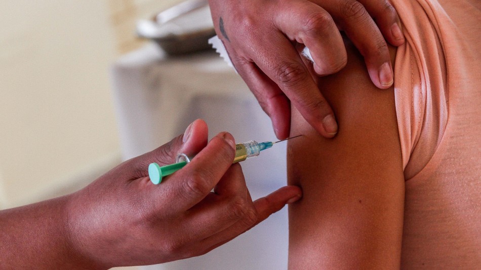 Vacunación contra el coronavirus en Chile será voluntaria y gratuita Vacunación contra el coronavirus en Chile será voluntaria y gratuita