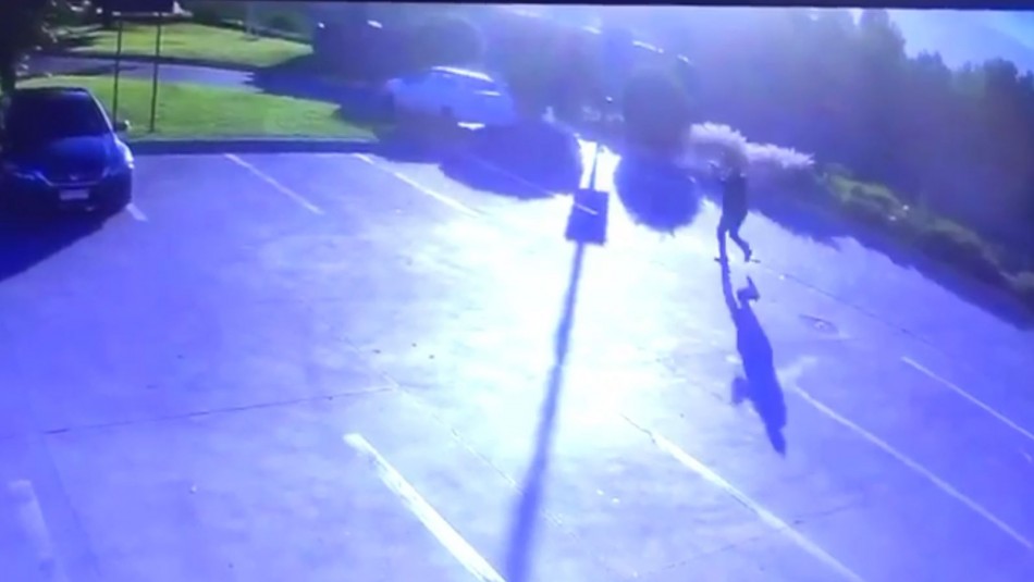 baleo escolta briones Nuevos videos muestran a escolta de ministro Briones baleando a presuntos ladrones