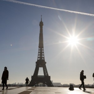 La Torre Eiffel volverá a recibir público desde el miércoles 16 de diciembre La Torre Eiffel volverá a recibir público desde el miércoles 16 de diciembre