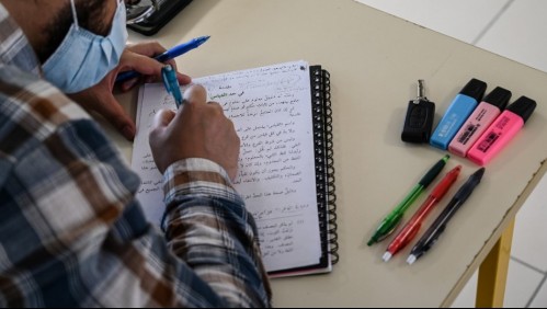 Pandemia deja a estudiantes extranjeros cerca de la pobreza en Francia