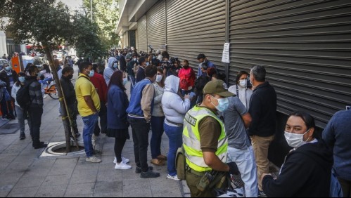 Largas filas en Tribunal de Familia por retención del 10% a deudores de pensión alimenticia