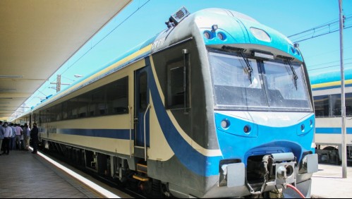 Nuevos y avanzados ferrocarriles conectarán a la Región Metropolitana con el sur del país