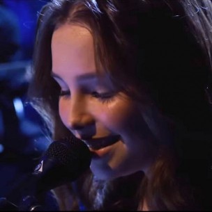 Hija de Chris Cornell hizo su debut oficial en los escenarios con cover de Alice in Chains Hija de Chris Cornell hizo su debut oficial en los escenarios con cover de Alice in Chains
