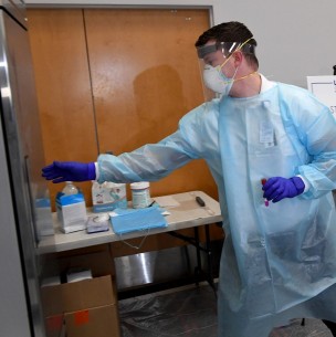 Más de 210.000: EE.UU. vuelve a superar el récord de contagios de coronavirus Más de 210.000: EE.UU. vuelve a superar el récord de contagios de coronavirus