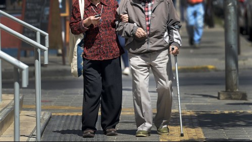 Alcalde de Renca denuncia que adulto mayor que viajó en programa de Sernatur tiene coronavirus