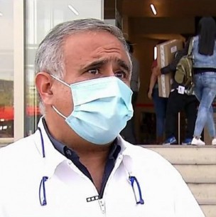 Doctor Ugarte sufre accidente de tránsito: Choca el auto de su novia Doctor Ugarte sufre accidente de tránsito: Choca el auto de su novia