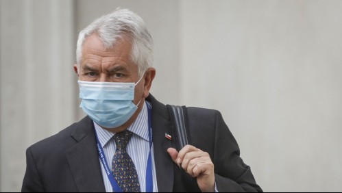 Ministro Paris: 'Debemos protegernos hasta abril, aunque tengamos vacuna'