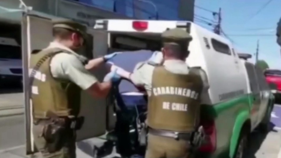 Padre detenido por dejar a su hijo encerrado en un bus en Temuco Niño de 7 años encerrado en bus: Formalizan a padre y dictan prohibición de acercarse a su hijo