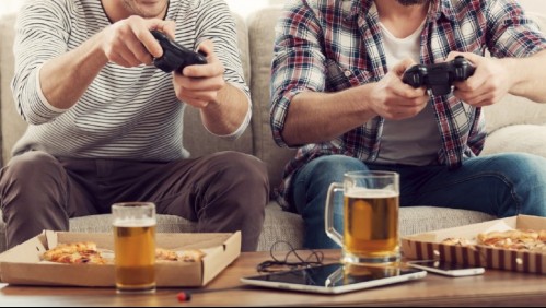 Nueva consola de videojuegos enfría tus cervezas mientras juegas