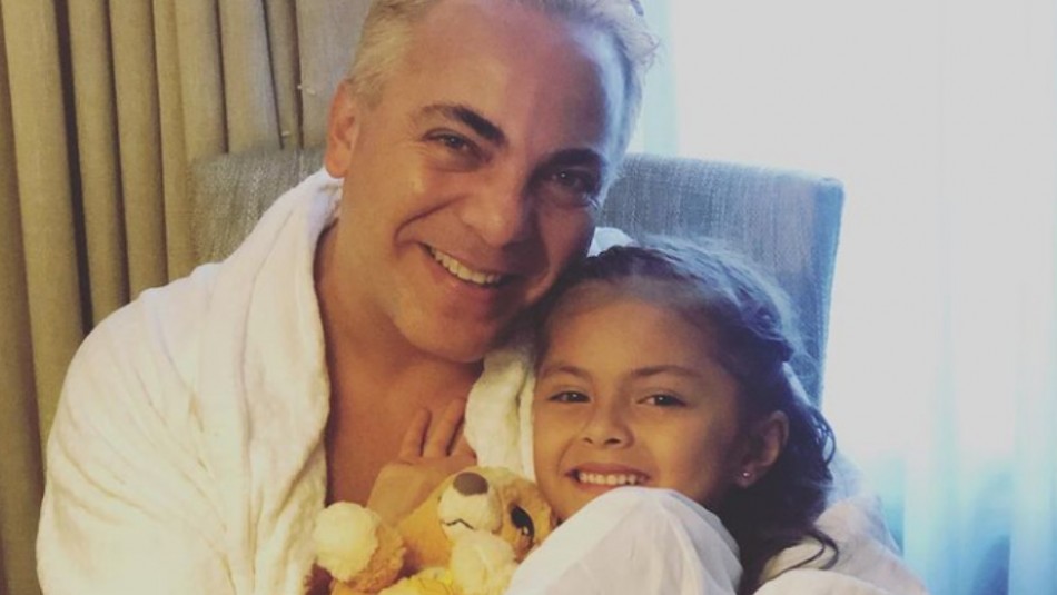 La hija menor de Cristian Castro sorprende tocando piano: esta es su primera composición La hija menor de Cristian Castro sorprende tocando piano: esta es su primera composición