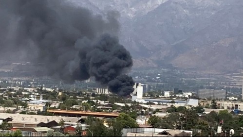 Al menos cuatro casas afectadas por incendio en la comuna de San Joaquín
