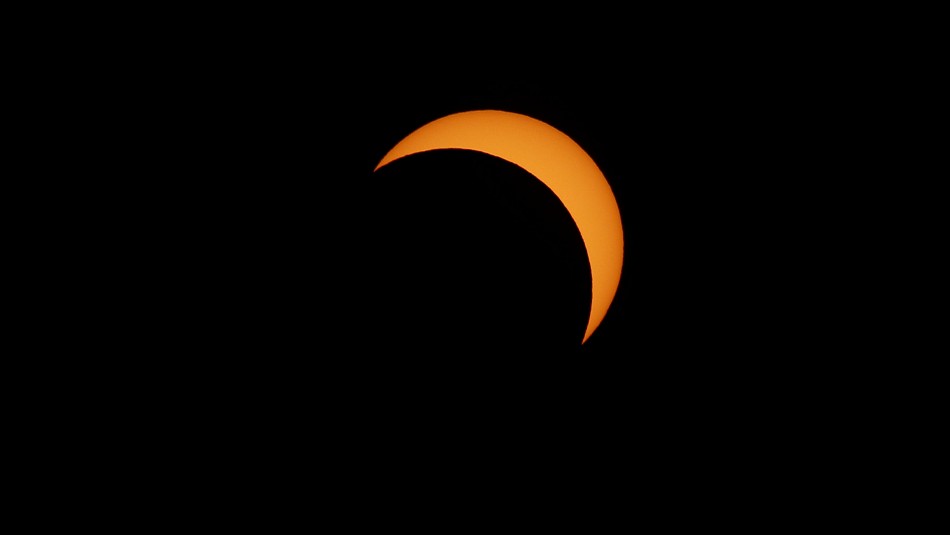 Autoridades y turistas preocupados por lluvias en el día del eclipse Eclipse Solar: Preocupación por posibles aglomeraciones y lluvias en La Araucanía