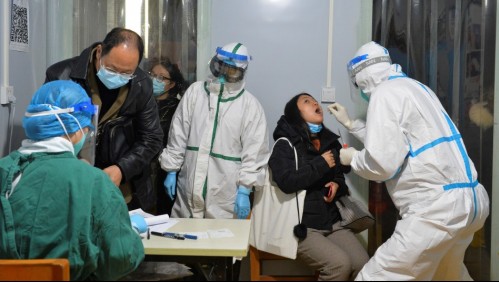 China aplica confinamientos y 'medidas de guerra' en dos ciudades por casos de coronavirus