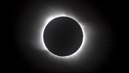 Revive el eclipse total de Sol que se registró en el sur de Chile