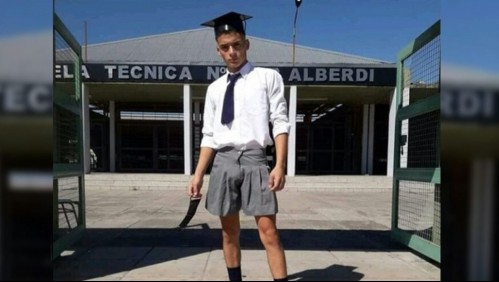 Estudiante llegó con falda a su licenciatura: Denunció ser discriminado por su colegio