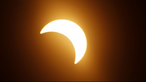 Sigue el Eclipse Solar en vivo desde Rapa Nui