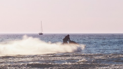 Joven arrienda moto acuática para eludir cuarentena y ver a su novia pero es encarcelado