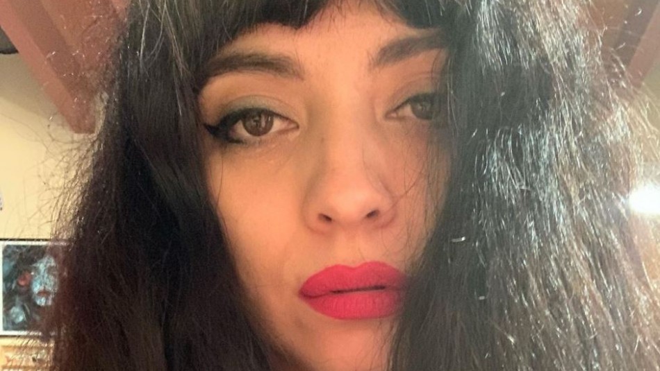 Mon Laferte se muestra sin maquillaje y luciendo sus canas: Mon Laferte se muestra sin maquillaje y luciendo sus canas: