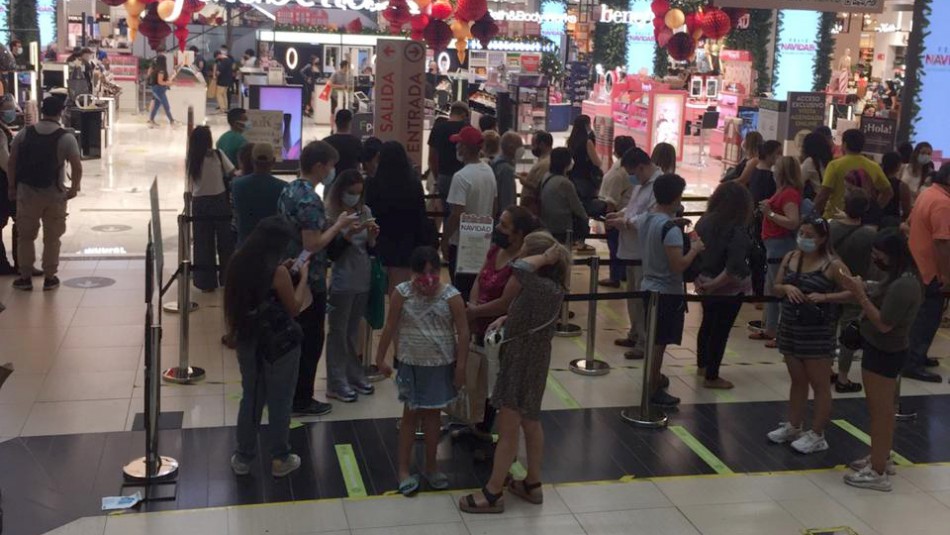 Malls Gran afluencia de público en malls.