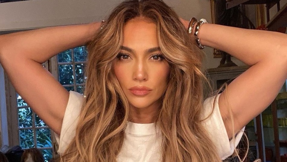 Jennifer Lopez se convierte en una agente del FBI para su primera película en Netflix Jennifer Lopez se convierte en una agente del FBI para su primera película en Netflix