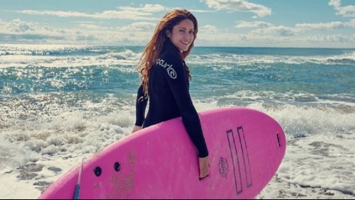 Shakira llega a Colombia con sus hijos y disfruta de las playas haciendo surf