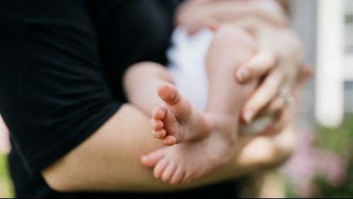 Madre drogadicta le dio pecho a su bebé de tres meses y la mató: Está presa por asesinato