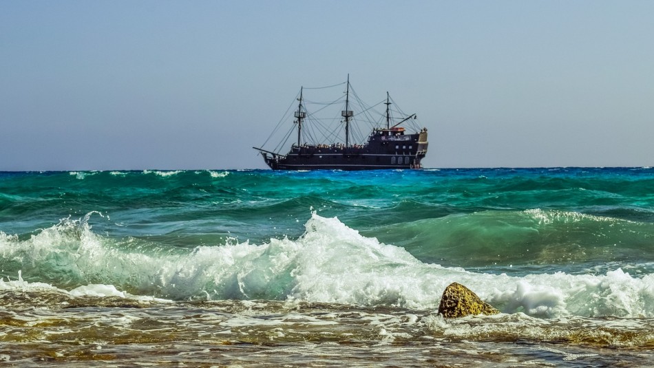 Matrimonio terminó en tragedia Matrimonio termina en tragedia: Novia y ocho invitados mueren tras naufragio de barco