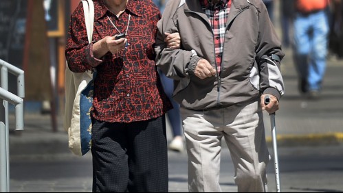 Pareja de adultos mayores pierden los ahorros de toda su vida tras millonario asalto