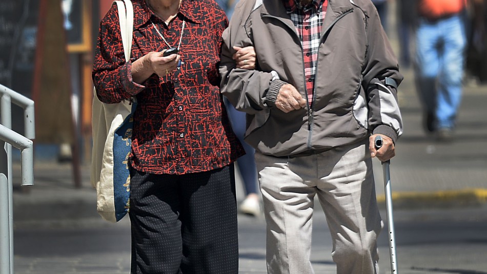 Pareja de adultos mayores pierden los ahorros de toda su vida tras millonario asalto Pareja de adultos mayores pierden los ahorros de toda su vida tras millonario asalto