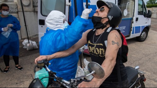 Uruguay cierra sus fronteras y dispone control militar en pasos desde Argentina y Brasil