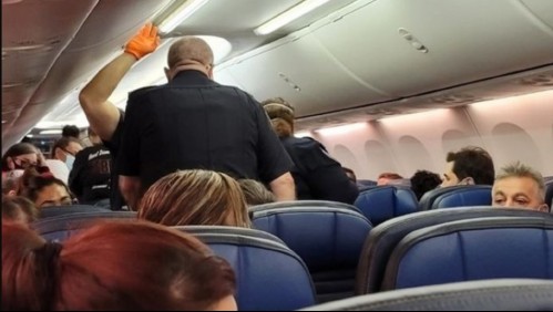 Mintió y dijo que no tenía síntomas, pero falleció por coronavirus en pleno vuelo