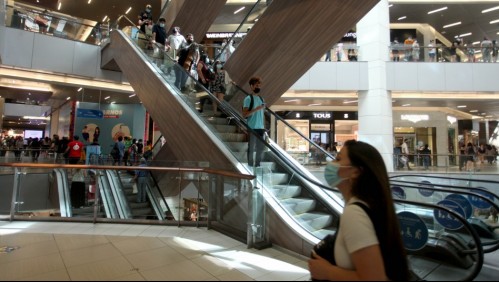 Fiscalizan el Costanera Center: 'La vida de nuestros seres queridos vale más que un regalo'