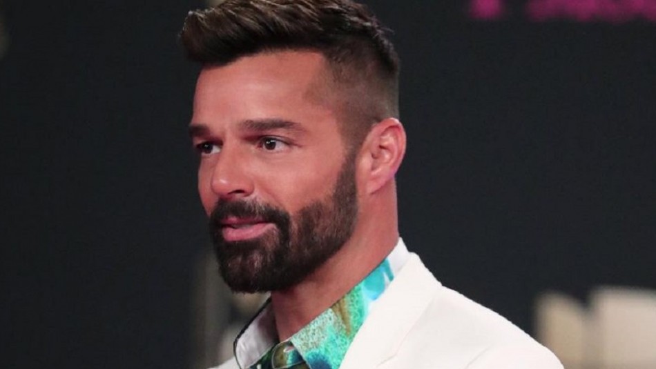 Ricky Martin celebra sus 49 años en la playa y deja ver sus canas Ricky Martin celebra sus 49 años en la playa y deja ver sus canas
