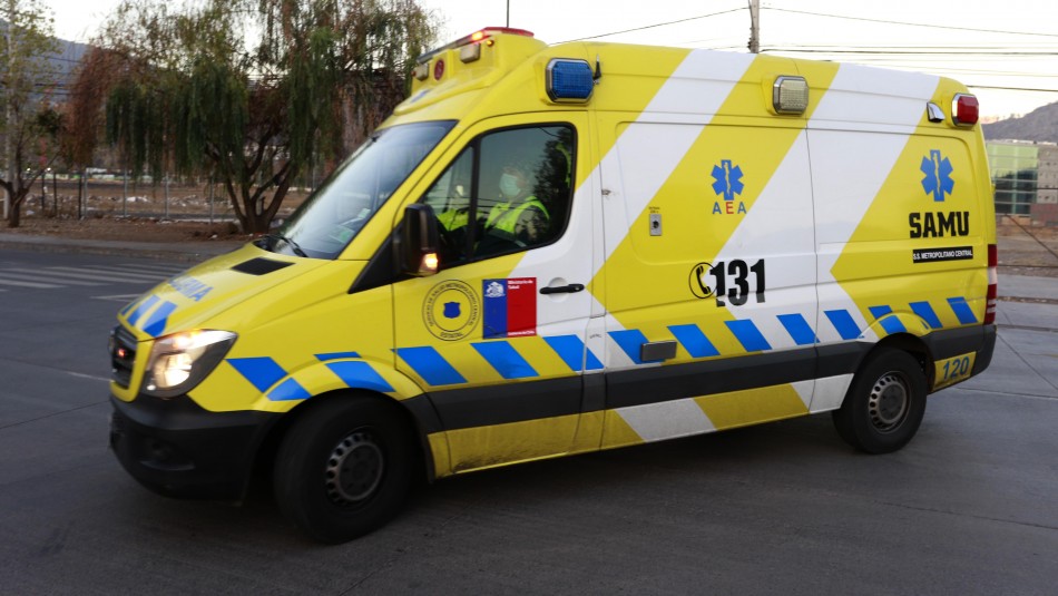 Atacan a dos paramédicos tras choque de ambulancia en Cañete Atacan a dos paramédicos tras choque de ambulancia en Cañete