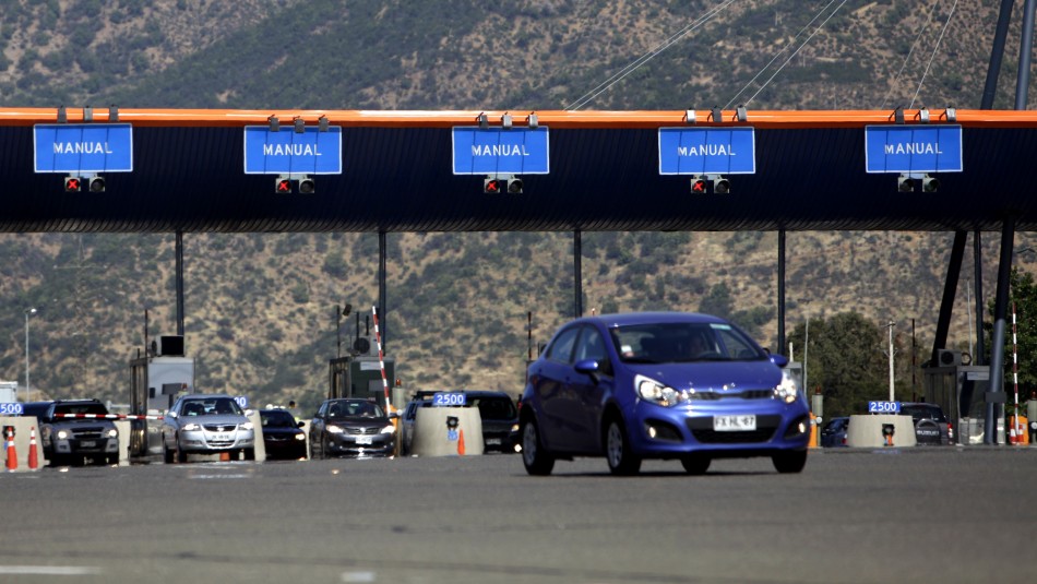 Balance de carreteras: Más de 4 mil vehículos fueron devueltos a la RM este fin de semana Balance de carreteras: Más de 4 mil vehículos fueron devueltos a la RM este fin de semana