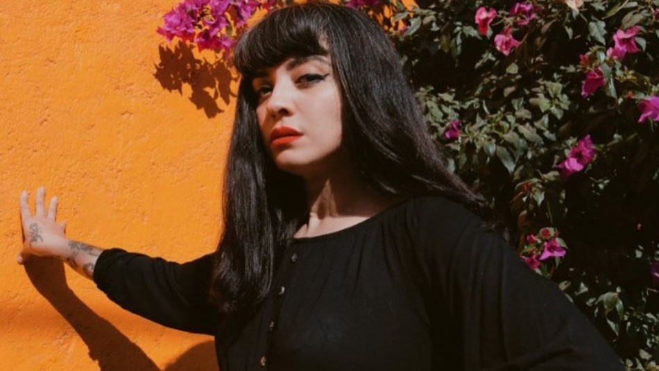 Mon Laferte promete concierto masivo y revela problemas con disquera: Mon Laferte promete concierto masivo y revela problemas con disquera: