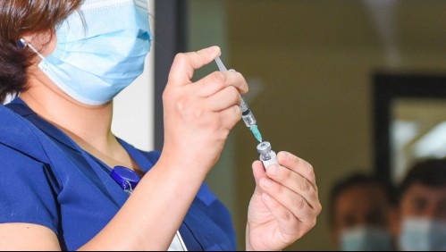 Cadem: 45% de los consultados señala que se vacunaría apenas se pueda