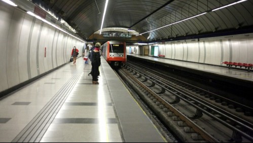 Metro de Santiago reportó falla técnica en Línea 3