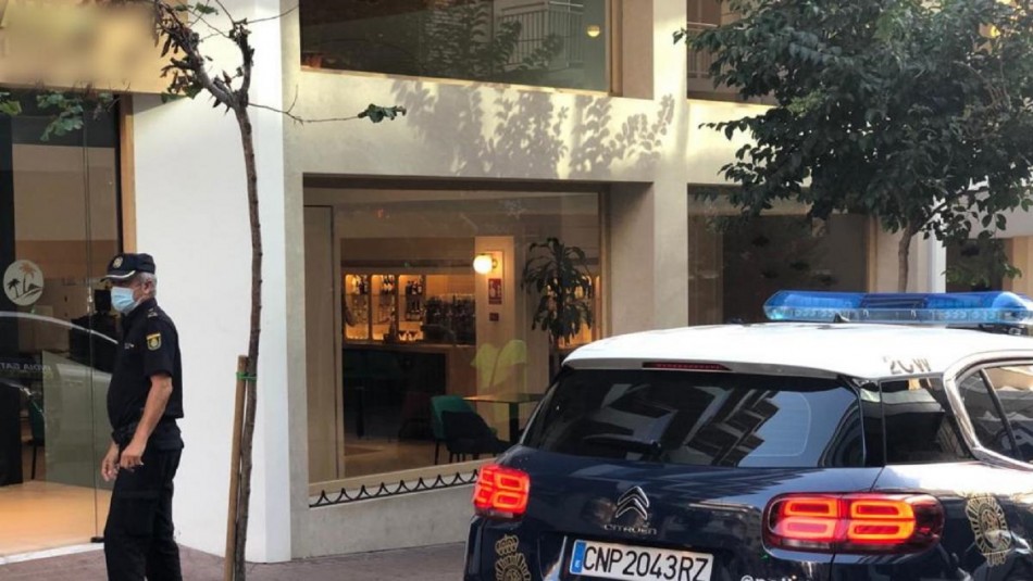 Violencia intrafamiliar Niña acuchilla a padrastro que ataca a su madre.
