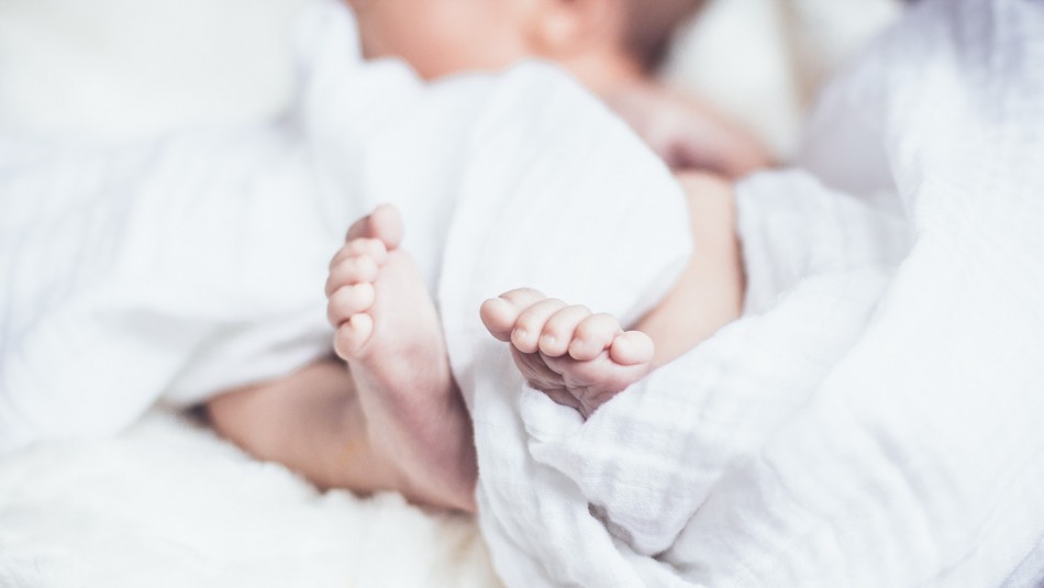 Madre envenena a su bebé de cuatro meses para Madre envenena a su bebé de cuatro meses para