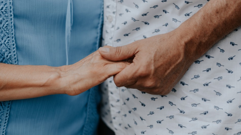 Pareja falleció de coronavirus tras realizar una visita familiar Un descuido les costó la vida: Pareja falleció de coronavirus tras realizar una visita familiar