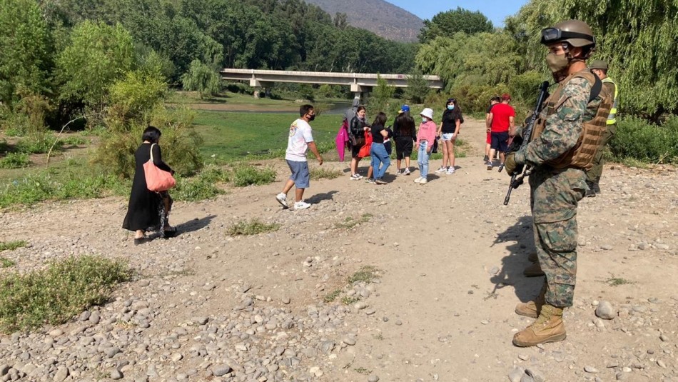 Aglomeraciones en río en Buin No respetaron cuarentena: Detienen a 35 personas que llegaron hasta ribera de río en Buin