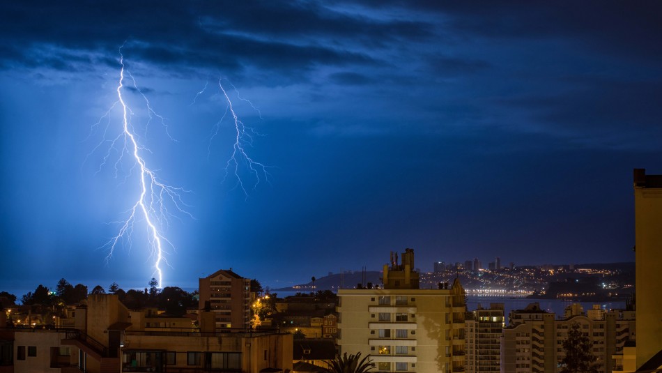 Meteorología emite aviso de probables tormentas eléctricas Meteorología ahora emite aviso de probables tormentas eléctricas en cordillera para 11 regiones
