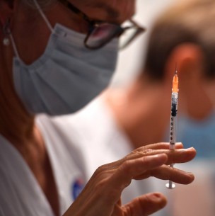 Fact Checking: ¿Cuáles son los efectos secundarios de la vacuna de Pfizer?