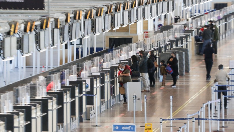 aeropuerto coronavirus Segundo caso de variante británica de coronavirus en Chile tiene 19 contactos estrechos