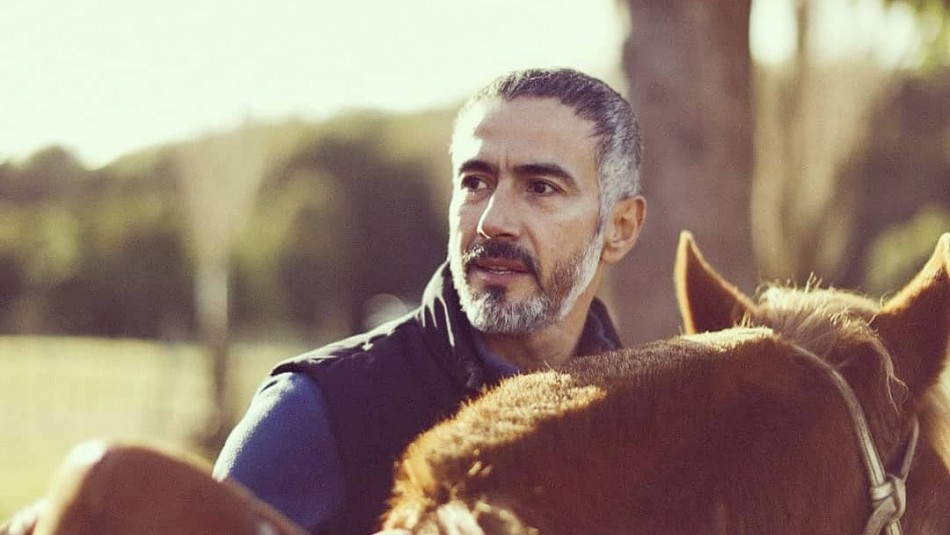 El abogado que prefirió estudiar teatro: Conoce al actor tras Hernán de El abogado que prefirió estudiar teatro: Conoce al actor tras Hernán de