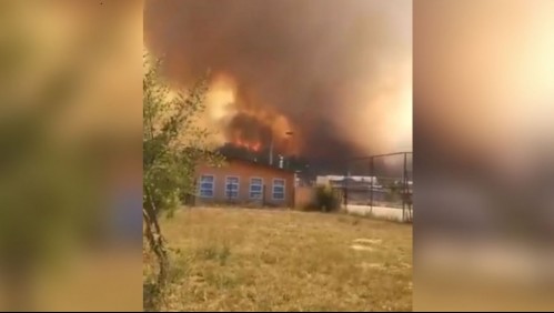 Onemi ordena evacuar Villa Esmeralda por incendio forestal en Purén