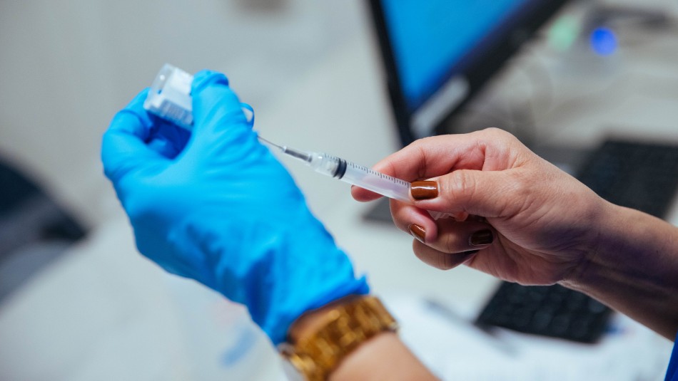 Vacuna coronavirus OMS aclara que vacunas no generarán inmunidad de rebaño contra el coronavirus durante todo 2021