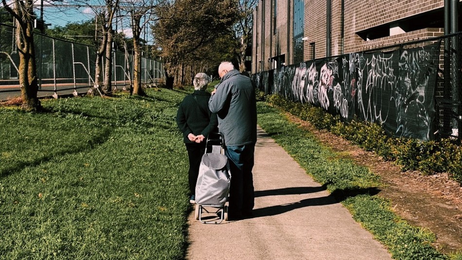 Mujer de 73 años escapa de su esposo que la maltrató por 55 años: Sus hijos la ayudaron Mujer de 73 años escapa de su esposo que la maltrató por 55 años: Sus hijos la ayudaron
