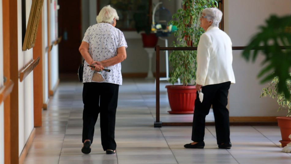 Vacunación adultos mayores Anuncian inicio de proceso de vacunación de adultos mayores con tercer cargamento Pfizer